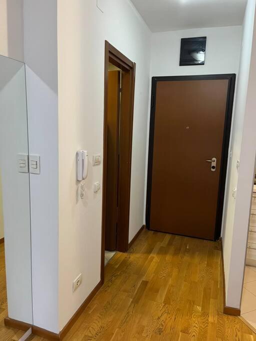 Lovely Apartment With The Parking Place Podgorica Buitenkant foto