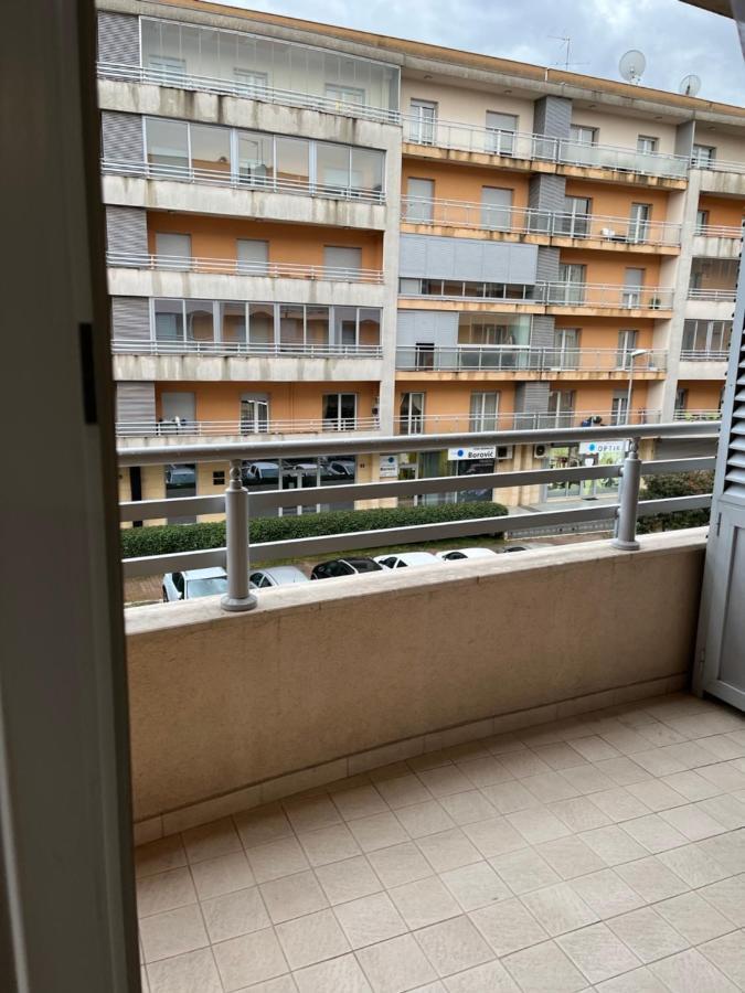Lovely Apartment With The Parking Place Podgorica Buitenkant foto